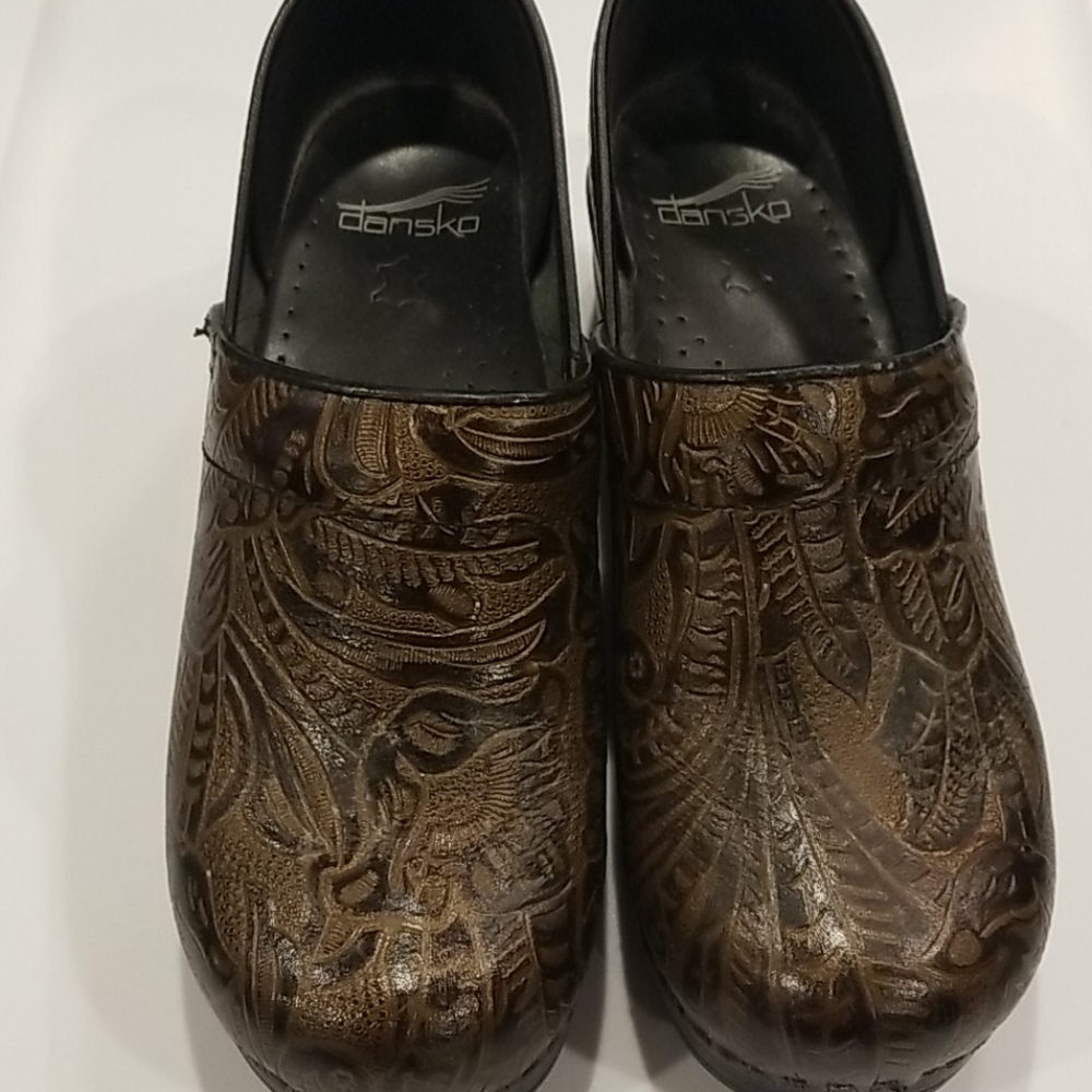 Dansko brown tooled clogs size 39 EU